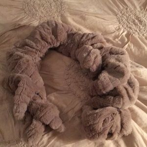 Faux-fur scarf